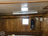 ٹراولر فروخت کے لیے