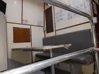 عملے کی کشتی فروخت کے لیے