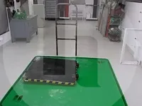 بحری جہاز فروخت کے لیے