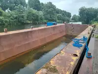 بارج فروخت کے لیے