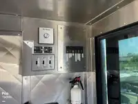 پونٹون فروخت کے لیے