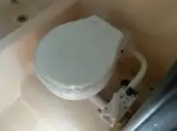 عملے کی کشتی فروخت کے لیے