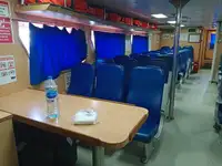 عملے کی کشتی فروخت کے لیے