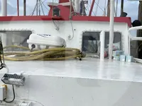 بیم ٹراولر فروخت کے لیے