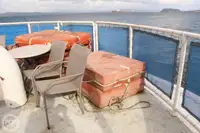 بحری جہاز فروخت کے لیے