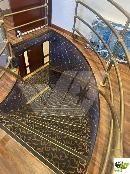 کروز جہاز فروخت کے لیے