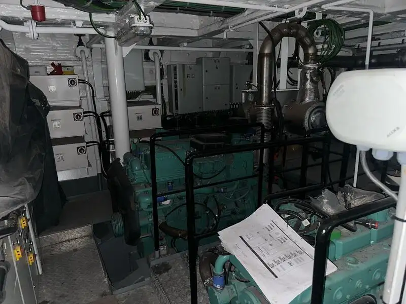 کانٹینر جہاز فروخت کے لیے