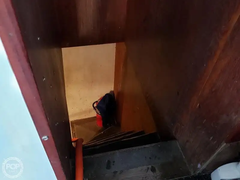 بحری جہاز فروخت کے لیے