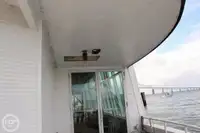 بحری جہاز فروخت کے لیے