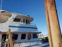 بحری جہاز فروخت کے لیے