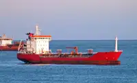 Oil/Chemical tanker فروخت کے لئے