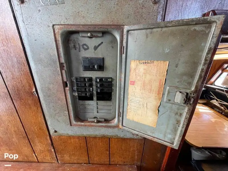 ٹراولر فروخت کے لیے