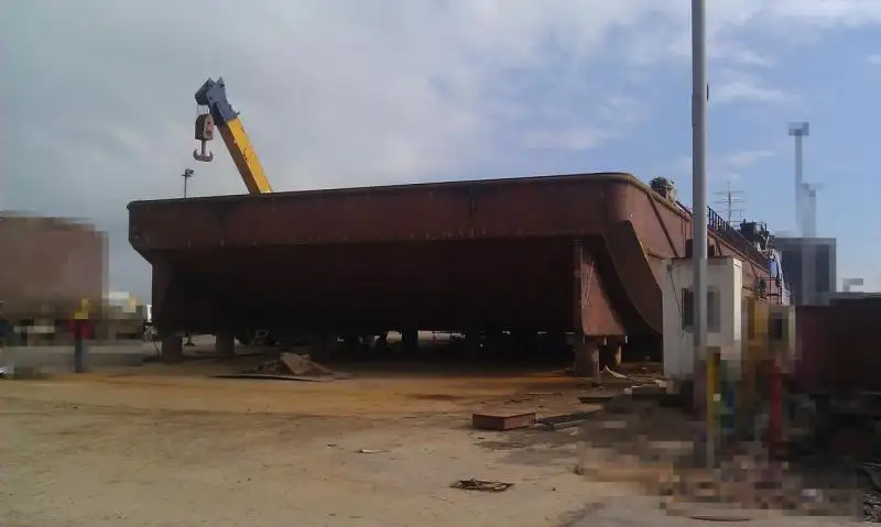 بارج فروخت کے لیے