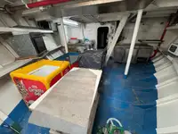 بحری جہاز فروخت کے لیے