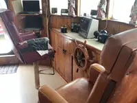 ٹراولر فروخت کے لیے