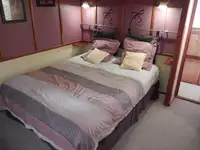 بارج فروخت کے لیے
