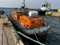 عملے کی کشتی فروخت کے لیے