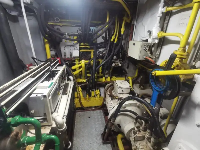 سپلائی جہاز فروخت کے لیے