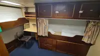 سپلائی جہاز فروخت کے لیے