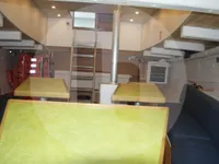 بحری جہاز فروخت کے لیے