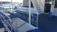 بحری جہاز فروخت کے لیے