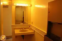 بحری جہاز فروخت کے لیے