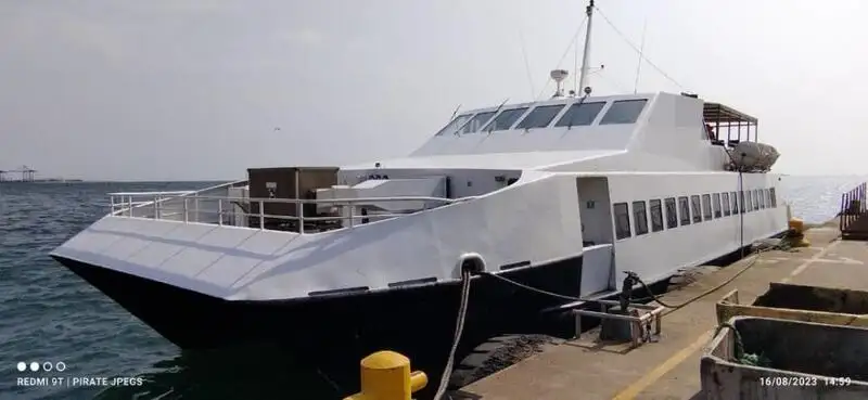 بحری جہاز فروخت کے لیے