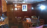 تحقیقی جہاز فروخت کے لیے