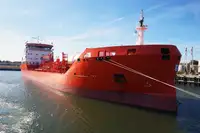 Oil/Chemical tanker فروخت کے لئے