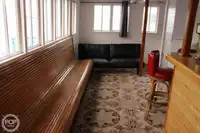 بحری جہاز فروخت کے لیے