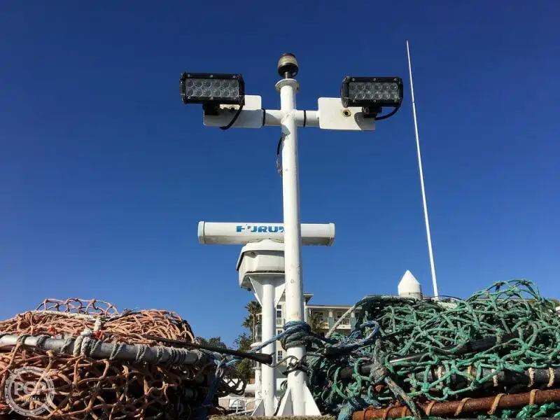 ٹراولر فروخت کے لیے