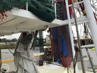 ٹراولر فروخت کے لیے
