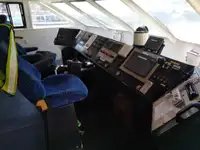بحری جہاز فروخت کے لیے