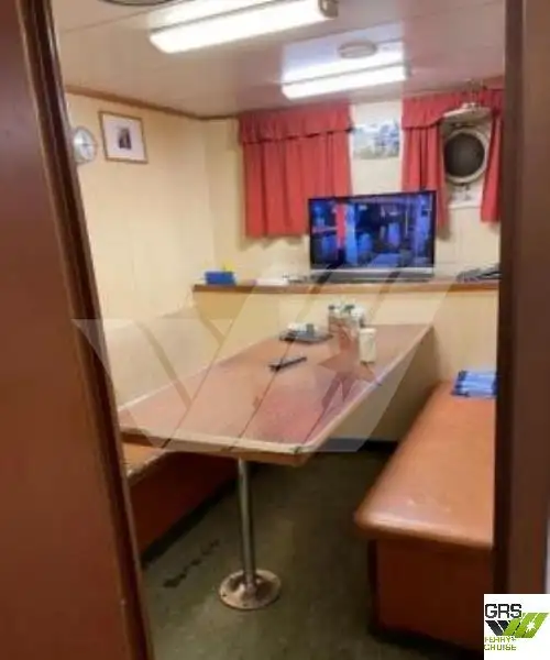 رو-رو جہاز فروخت کے لیے