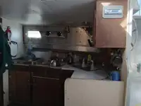عملے کی کشتی فروخت کے لیے