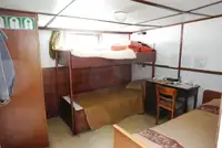 کرین جہاز فروخت کے لیے