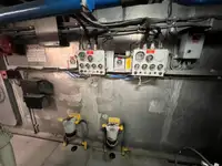 عملے کی کشتی فروخت کے لیے