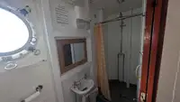 سروے کرنے والی کشتی فروخت کے لیے