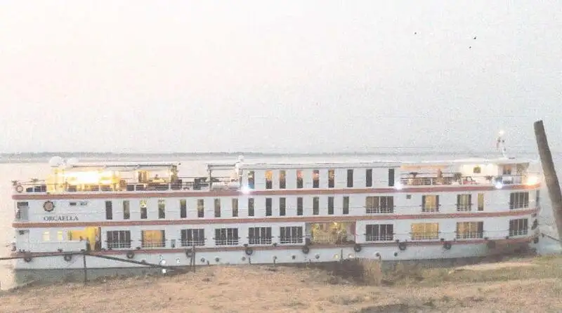 کروز جہاز فروخت کے لیے