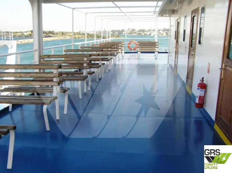 رو-رو جہاز فروخت کے لیے
