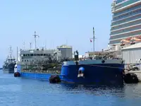 Oil/Chemical tanker فروخت کے لئے