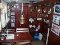 آگ بجھانے والا جہاز فروخت کے لیے