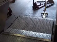 بحری جہاز فروخت کے لیے