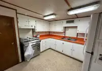 عملے کی کشتی فروخت کے لیے