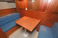 آگ بجھانے والا جہاز فروخت کے لیے