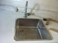 ٹراولر فروخت کے لیے