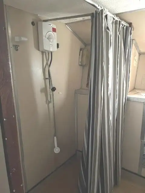 رہائشی بارج فروخت کے لیے