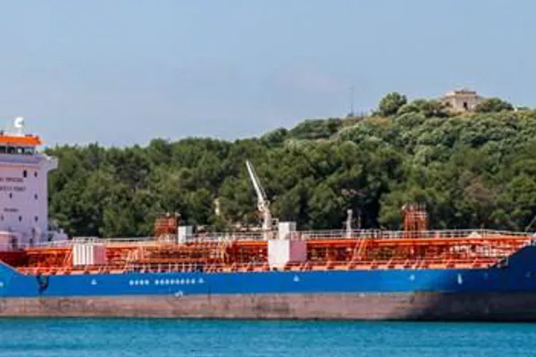 Oil/Chemical tanker for sale