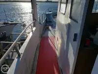 بحری جہاز فروخت کے لیے