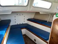 بحری جہاز فروخت کے لیے